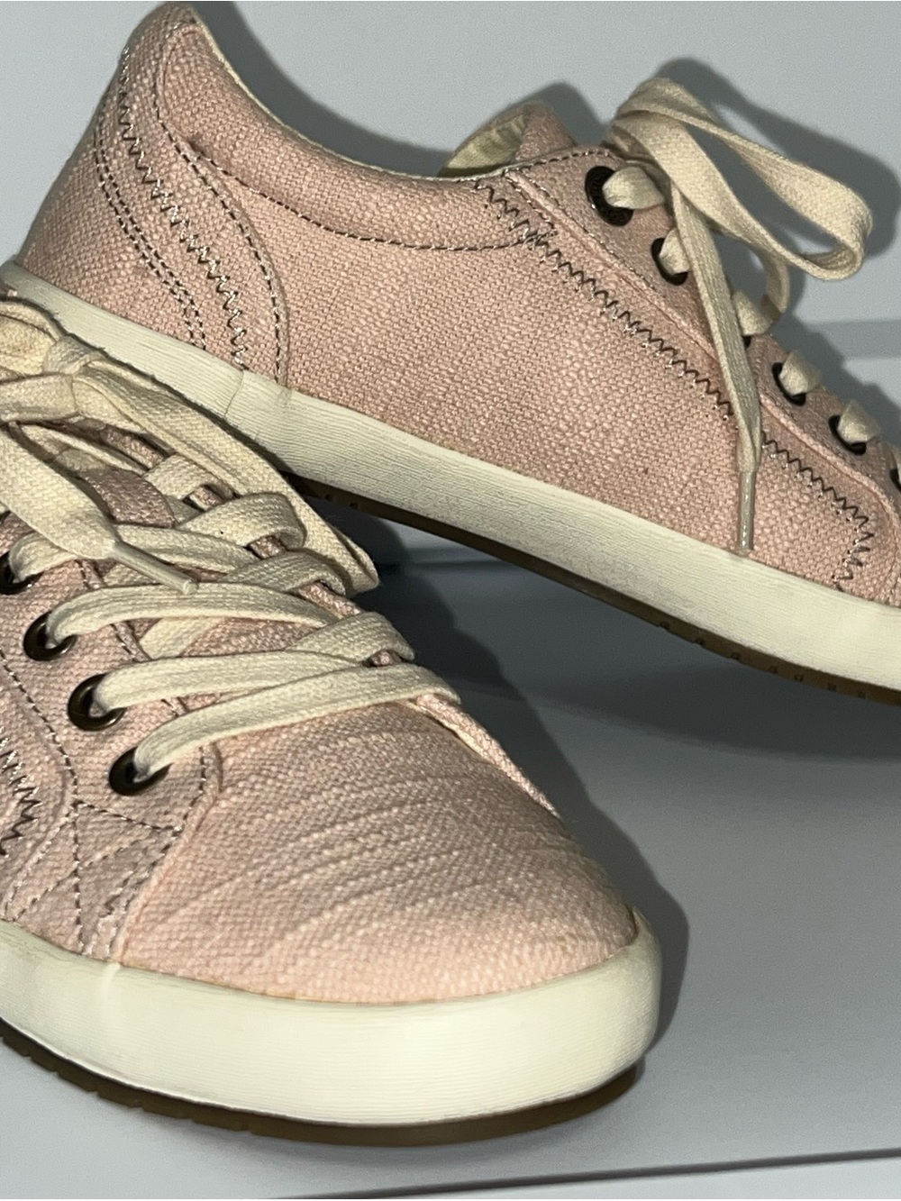Pink Taos Star Casual Canvas Shoes Size 7 Women’s Sneaker STA-12844